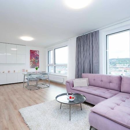 Danubius One - Spacious Apartment W Free Parking Bratislava Dış mekan fotoğraf