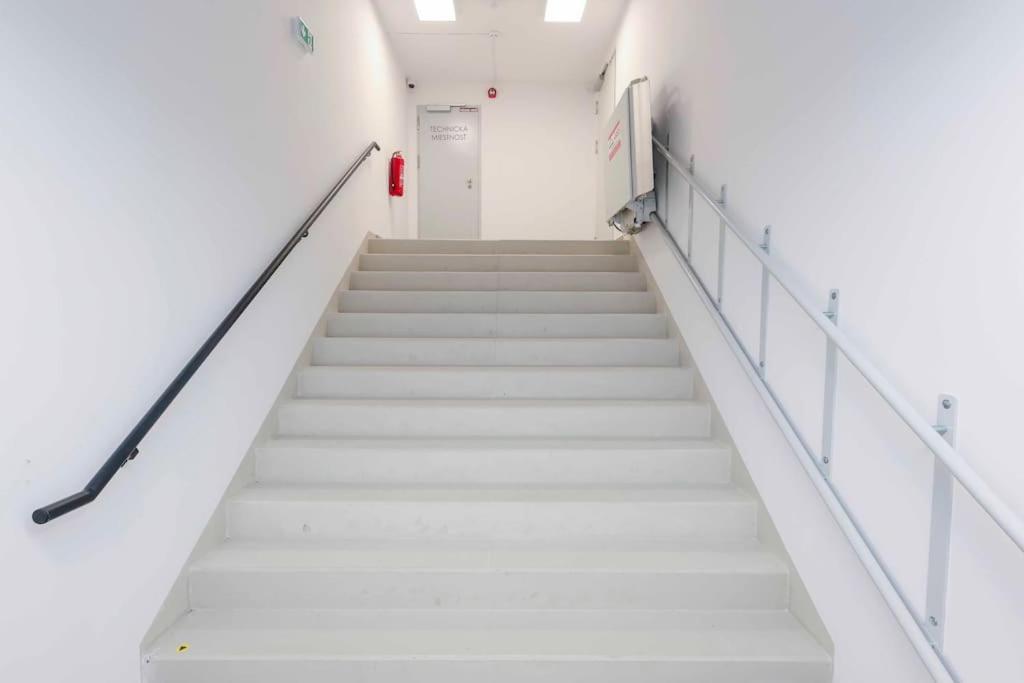 Danubius One - Spacious Apartment W Free Parking Bratislava Dış mekan fotoğraf