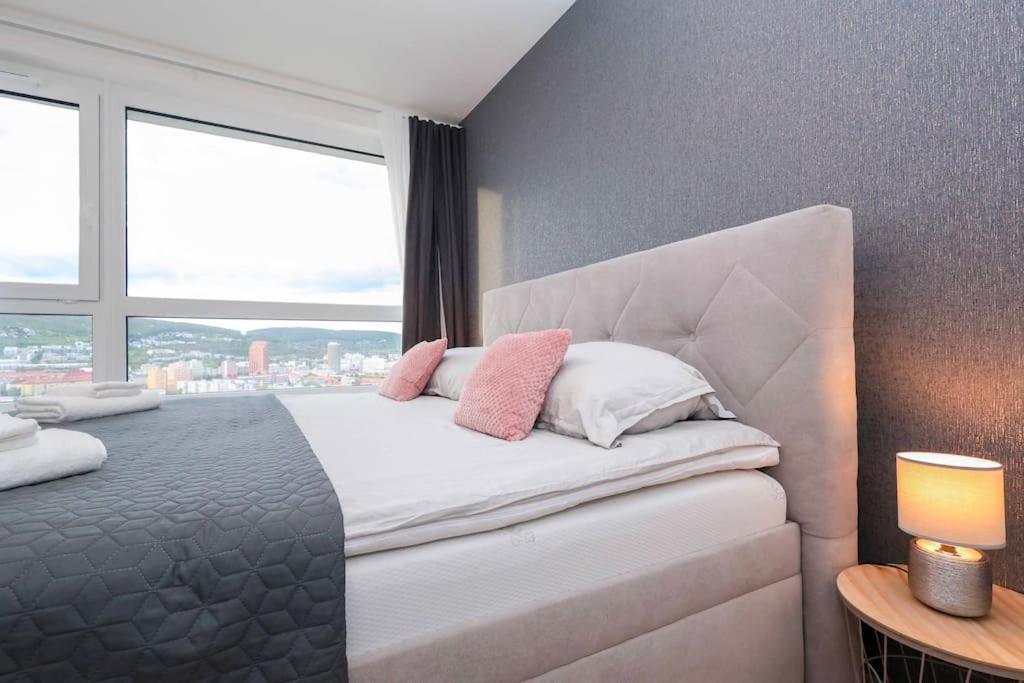 Danubius One - Spacious Apartment W Free Parking Bratislava Dış mekan fotoğraf