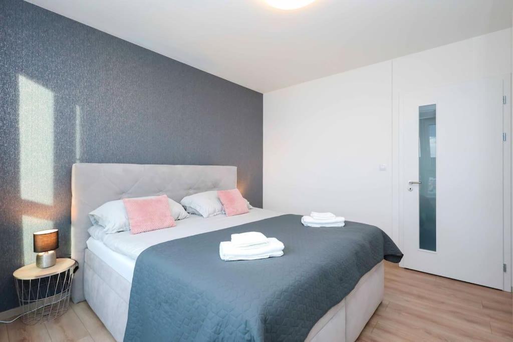 Danubius One - Spacious Apartment W Free Parking Bratislava Dış mekan fotoğraf